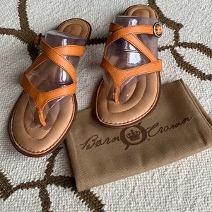 Born sandals